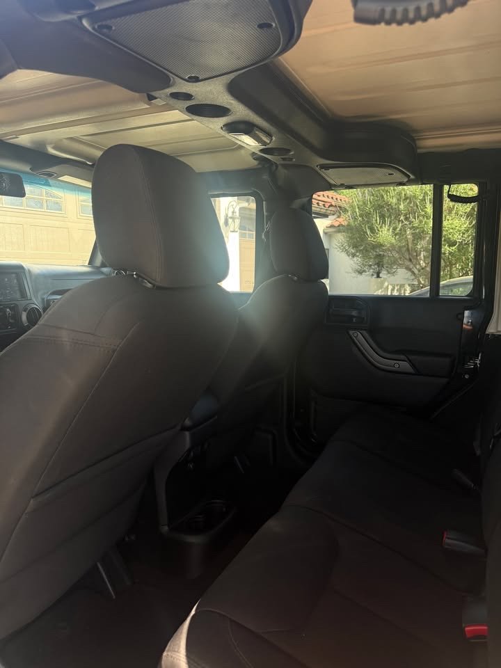 2015 Jeep Wrangler Unlimited · Sport SUV 4D in Clovis, CA (photo 8) — photo 8