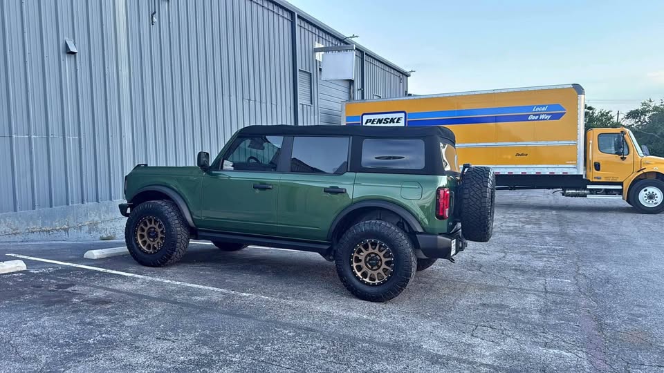 2022 Ford Bronco · First Edition Sport Utility 4D (photo 1)