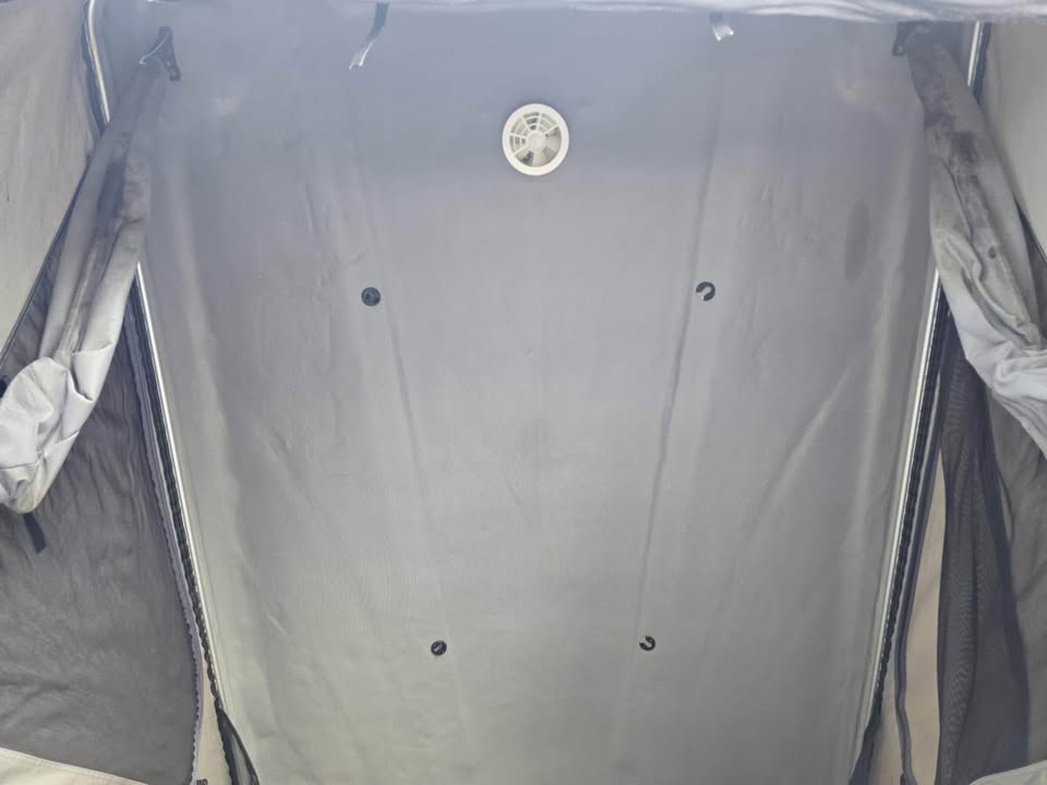 James Baroud Discovery Evo medium roof top tent in Las Vegas, NV (photo 9) — photo 9