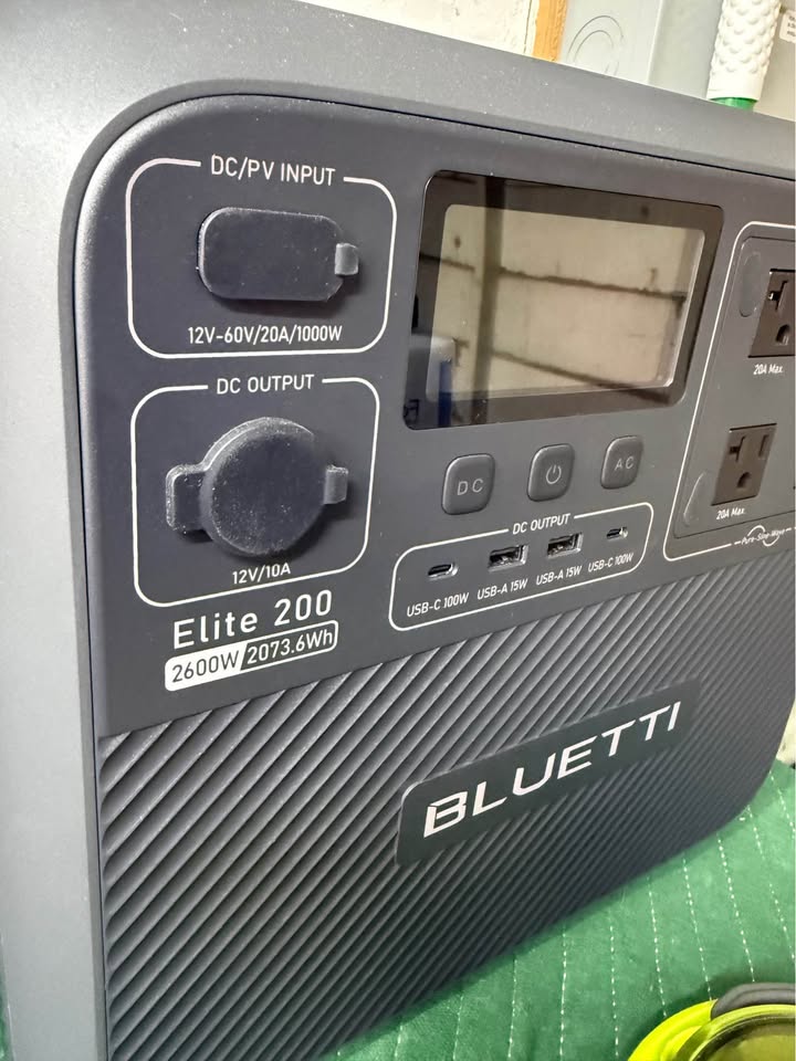 BLUETTI Elite 200 Portable Power Station in San Diego, CA (photo 2)