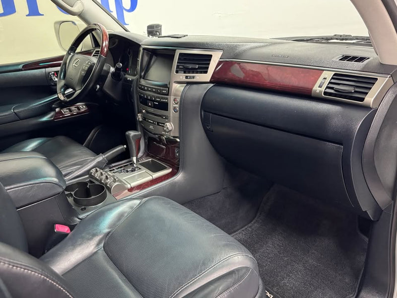 2015 Lexus LX570 in Portland, OR (photo 9) — photo 9
