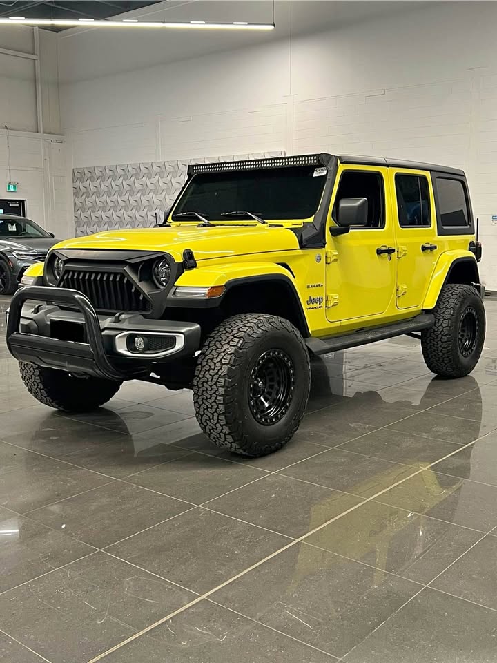 2023 Jeep Wrangler in St-Constant, QC (photo 1)