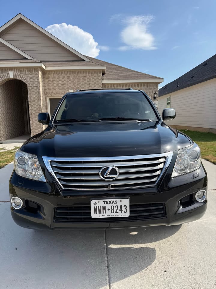 2010 Lexus LX · LX 570 Sport Utility 4D in San Antonio, TX (photo 5) — photo 5