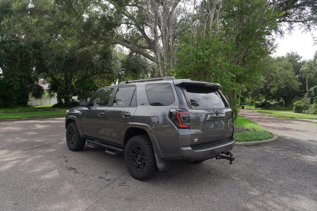 2020 Toyota 4Runner — photo 2