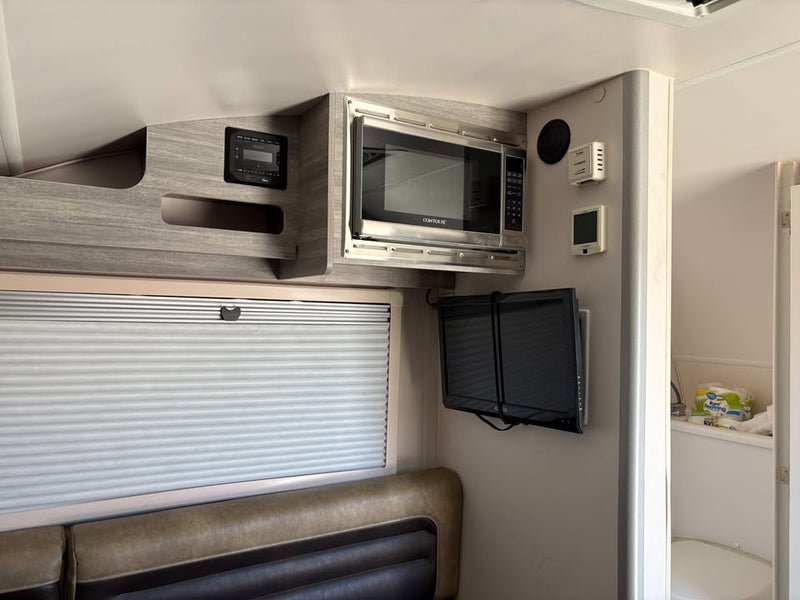 2023 Ultimate Toys Ultimate Camper “Woody” – Rare Luxury Teardrop – nüCamp/T@B 320 Based in Phoenix, AZ (photo 12) — photo 12