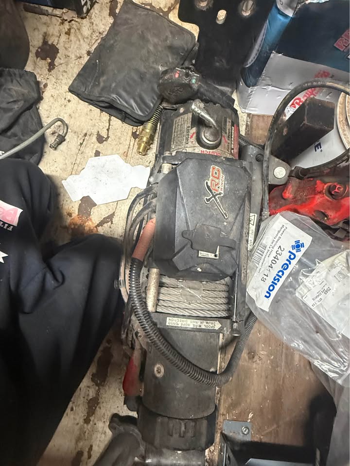 Smithy-built Warn XRC winch with cable (photo 5) — photo 5