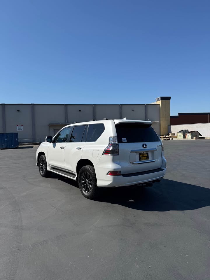 2023 Lexus GX · GX 460 4WD W/Premium package in Roseville, CA (photo 4) — photo 4