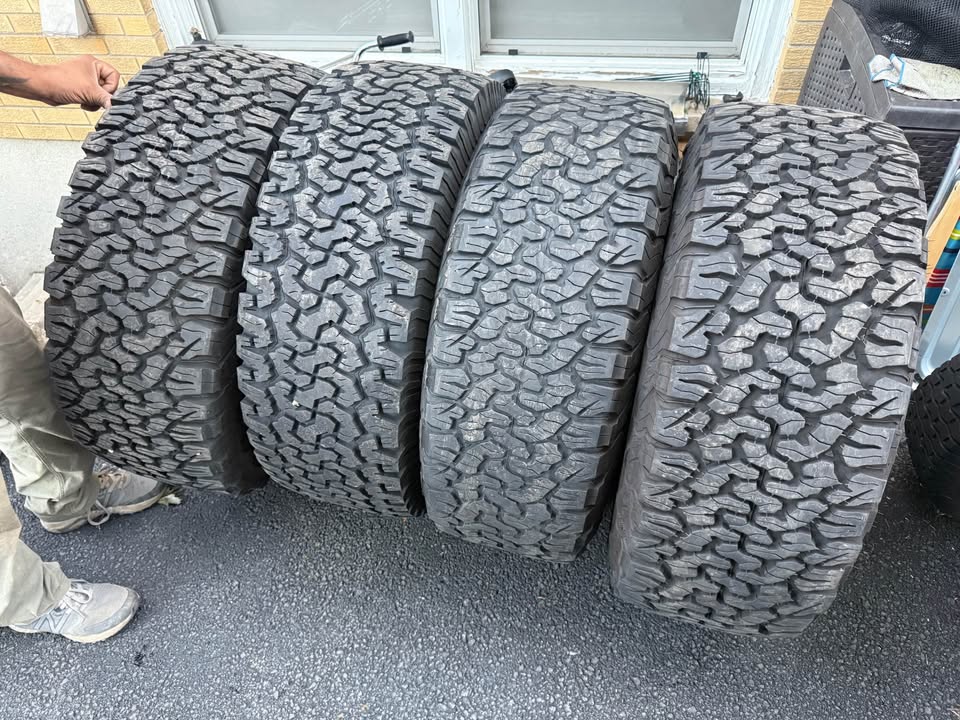 Set of 4 BFGoodrich KO2 All Terrain Tires 315/70R17 in Chicago Heights, IL (photo 6)