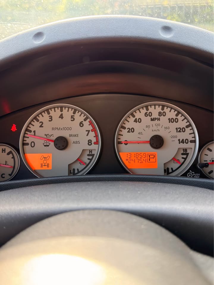 2011 Nissan Xterra · PRO-4X Sport Utility 4D (photo 11) — photo 11