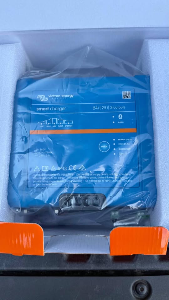 Victron Smart ip43 24 volt charger in Dickinson, TX (photo 1)
