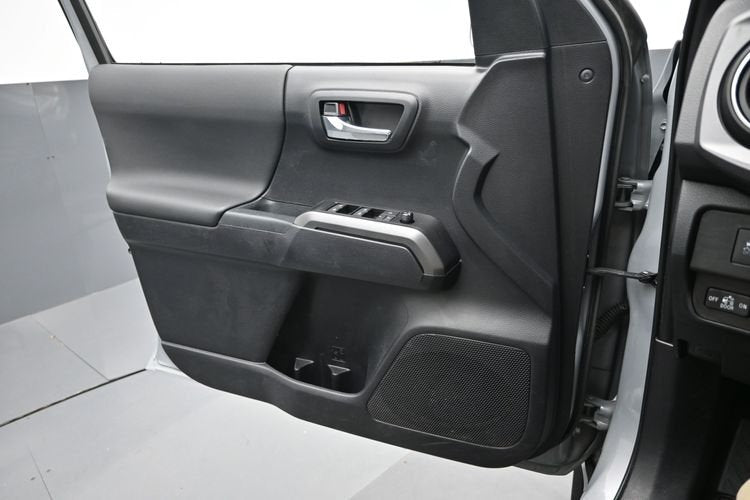 2021 Toyota tacoma sr5 v6 in Seattle, WA (photo 7) — photo 7