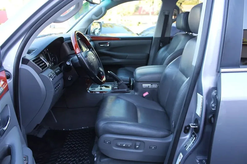 2008 Lexus LX570 in Sacramento, CA (photo 6) — photo 6