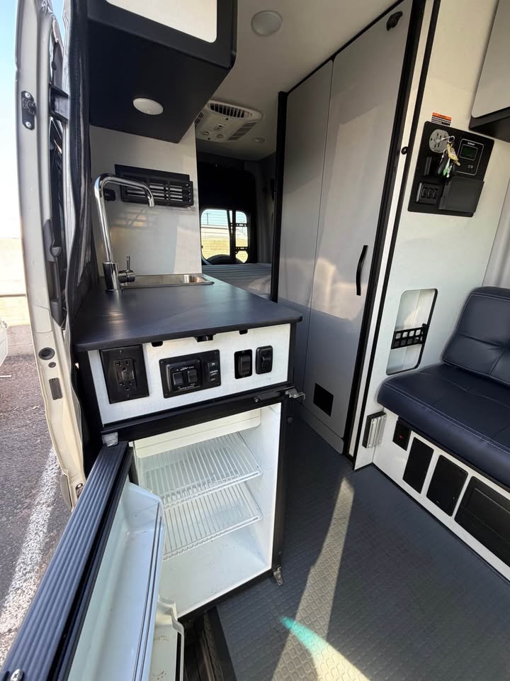 2026 Winnebago Revel Sport 44C in Mesa, AZ (photo 6) — photo 6