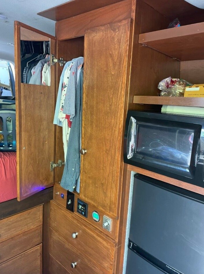Stealth Sprinter Vanlife Camper in San Francisco, CA (photo 2)