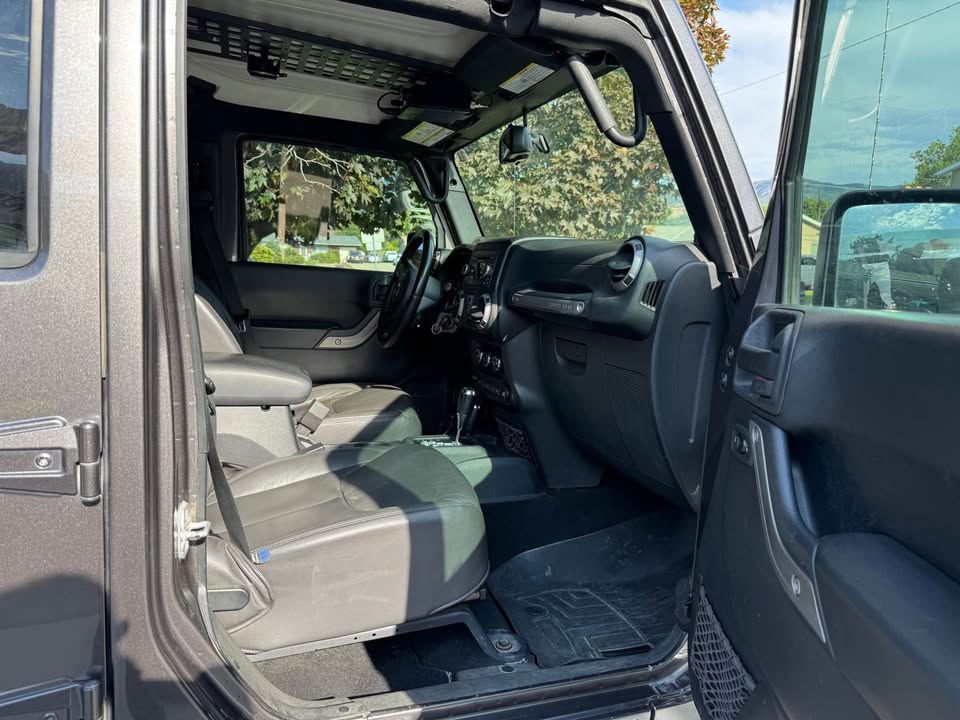 2014 Jeep Wrangler Unlimited · Sport (JK) SUV 4D (photo 11) — photo 11