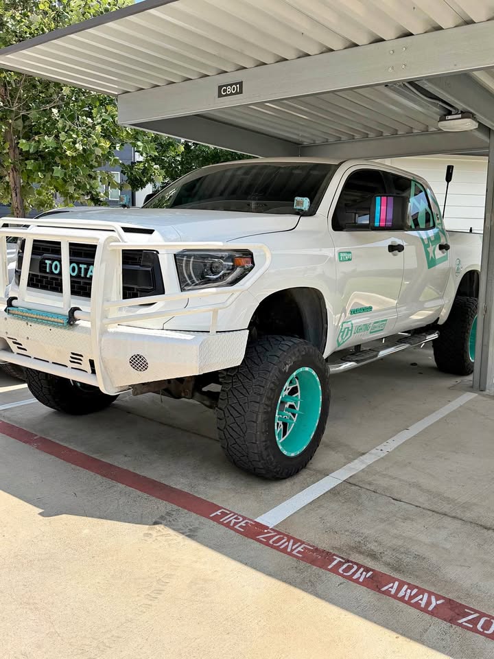 2014 Toyota Tundra CrewMax · SR5 Pickup 4D 5 1/2 ft in Austin, TX (photo 1)