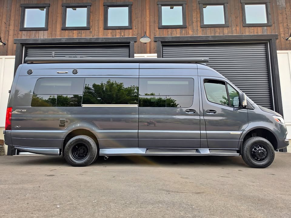 2022 Winnebago era 70b - 4x4 - adventure/luxury van - 18k miles (photo 1)