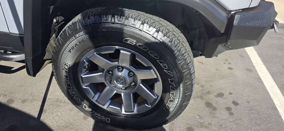 2014 Toyota FJ Cruiser · Sport Utility 2D in Chico, CA (photo 4) — photo 4