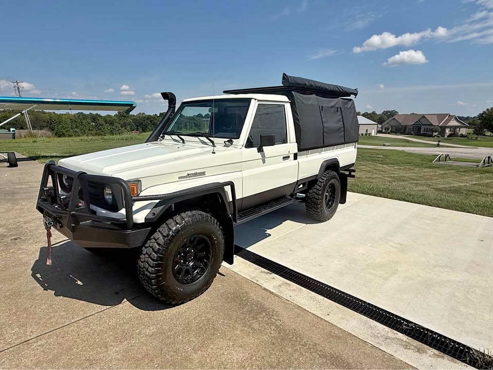 1995 Toyota Landcruiser in Simpsonville, KY (photo 1) — photo 1