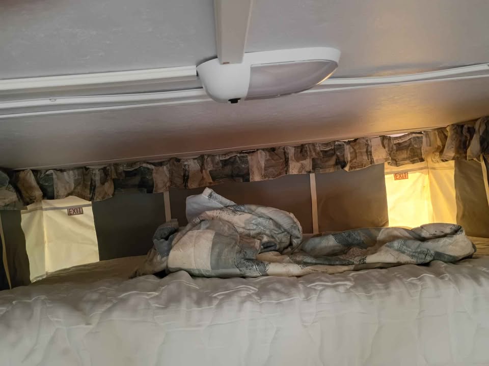 Palomino camper (photo 4) — photo 4