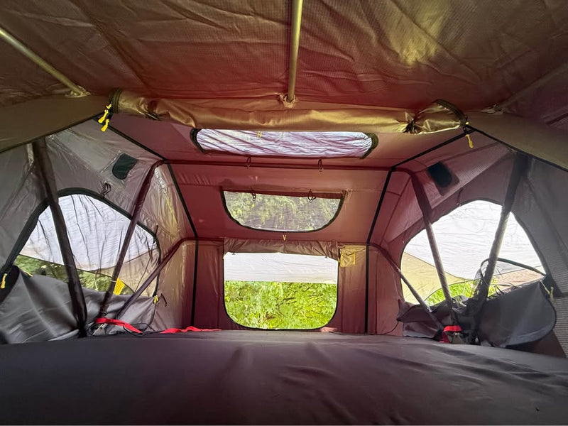 Smittybilt XL soft shell roof top tent in Newark, OH (photo 4) — photo 4