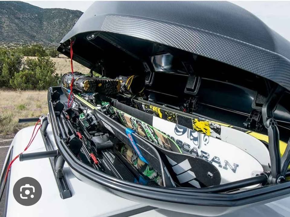 Yakima SkyBox 18 Carbonite roof box cargo rack carrier in Spokane, WA (photo 7)