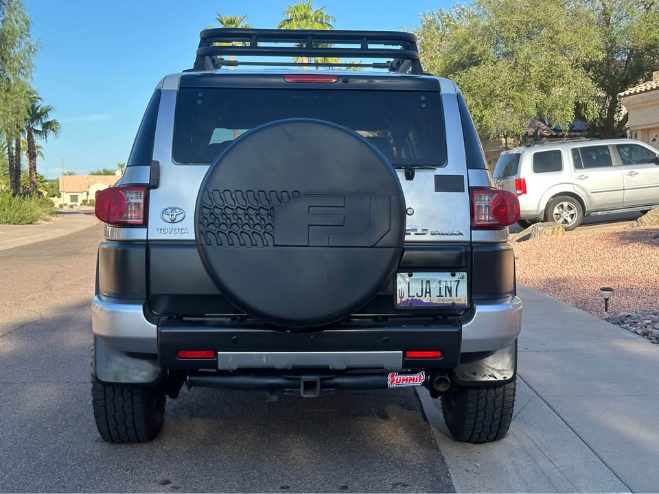 2007 Toyota FJ Cruiser · Sport Utility 2D in Scottsdale, AZ (photo 5) — photo 5