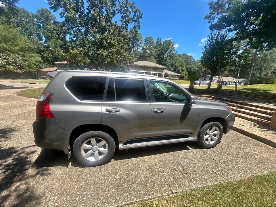 2010 Lexus GX · GX 460 Luxury Sport Utility 4D in Hattiesburg, MS (photo 1) — photo 1
