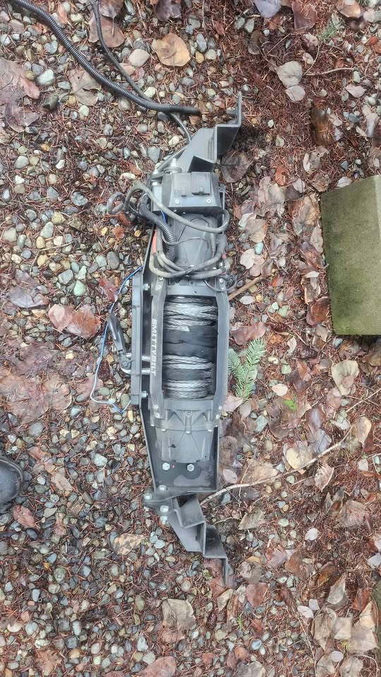 Jeep Winch and Mount — photo 2