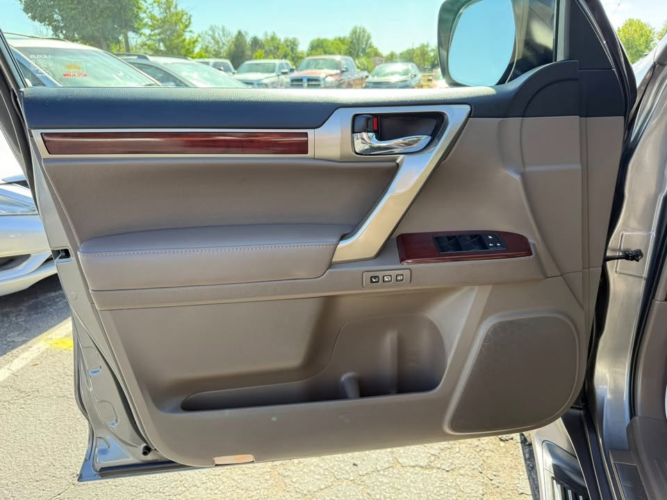 2010 Lexus gx460 in Meridian, ID (photo 9)