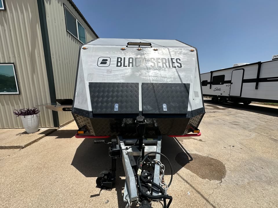 2022 BLACK SERIES CA TRAVEL TRAILER HQ19 OFF-ROAD / GRID MODEL in Arlington, TX (photo 12) — photo 12