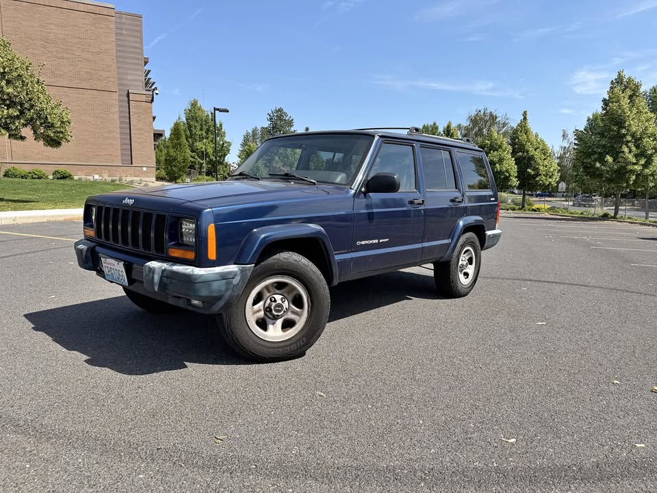 2000 Jeep Cherokee XJ Sport 4x4 4.0L I6 NP242 Full-Time 4WD/AWD in Spokane, WA (photo 1)