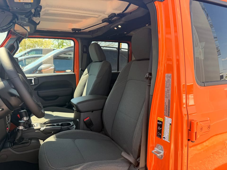 2025 Jeep Wrangler in Toronto, ON (photo 8)