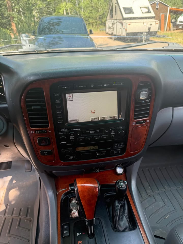 2001 Lexus LX · LX 470 Sport Utility 4D in Denver, CO (photo 6) — photo 6