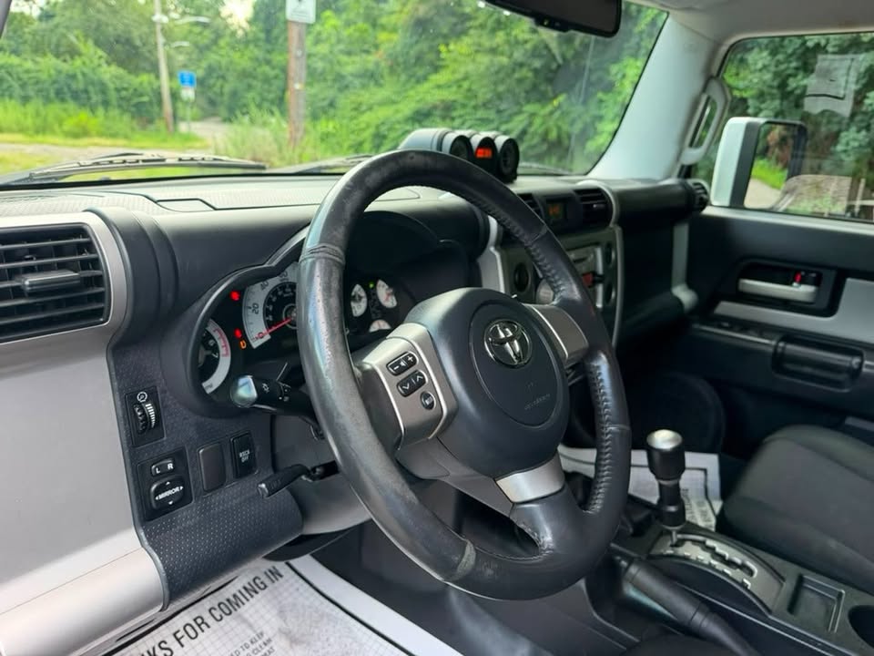 2010 Toyota FJ Cruiser in Paterson, NJ (photo 12) — photo 12