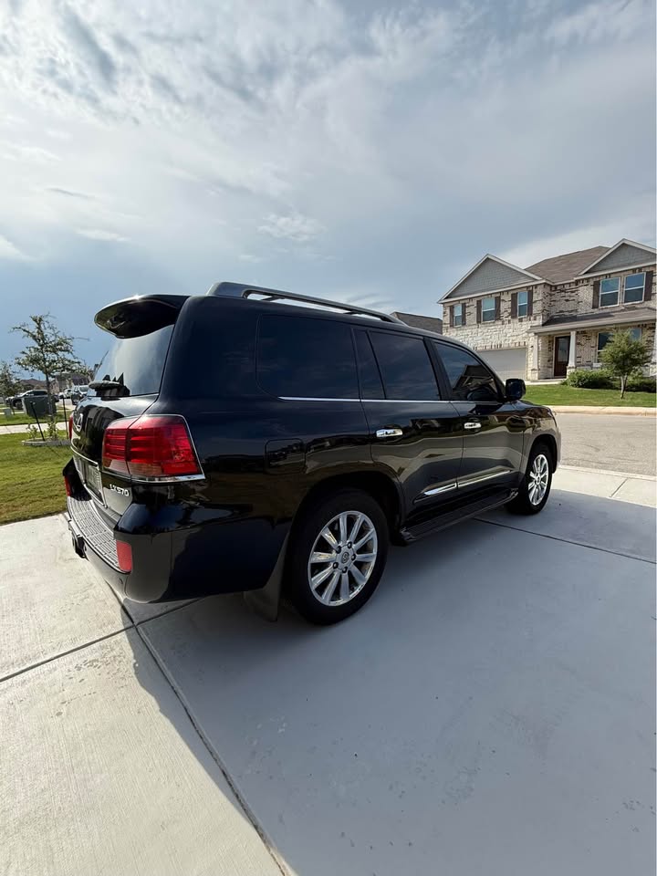 2010 Lexus LX · LX 570 Sport Utility 4D in San Antonio, TX (photo 3) — photo 3