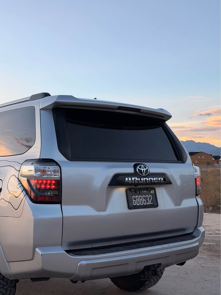 2014 Toyota 4Runner · Trail Premium Sport Utility 4D (photo 7) — photo 7