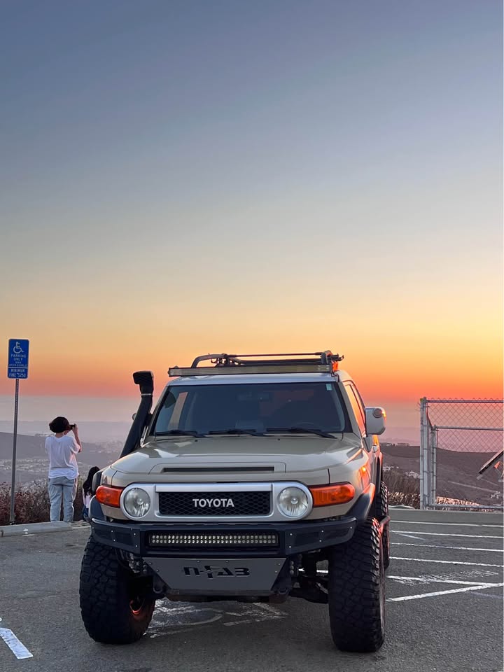 2012 Toyota FJ Cruiser 4WD – 4.88 Gears – 35s – Ironman Suspension – Rear Locker in Escondido, CA (photo 4) — photo 4