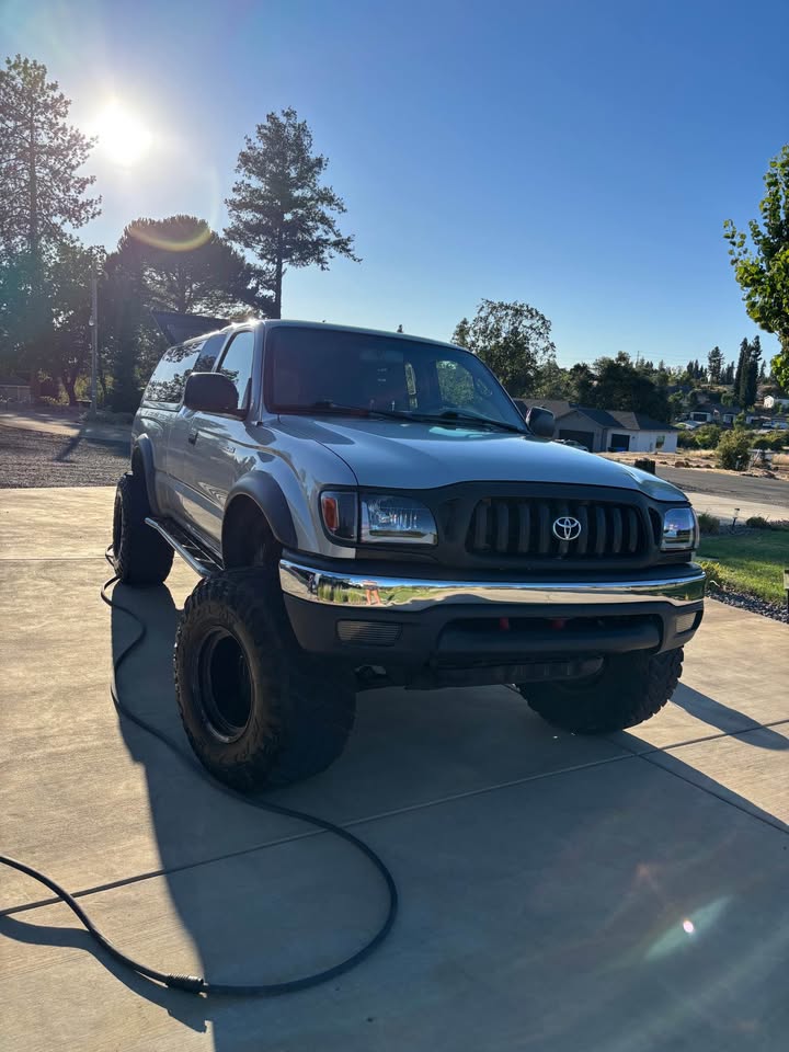 2004 Toyota Tacoma Xtracab · SR5 Pickup in Paradise, CA (photo 1)