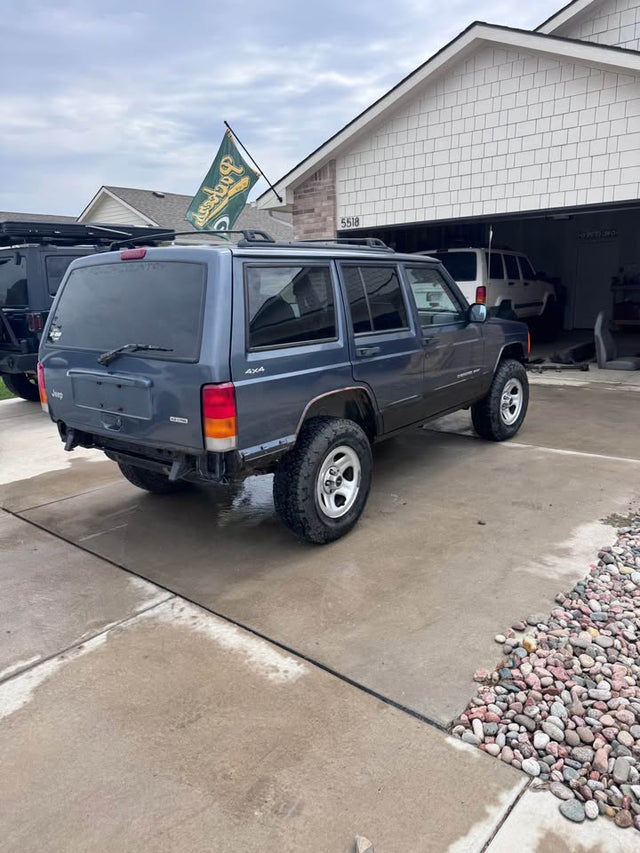 2001 Jeep Cherokee XJ — photo 3