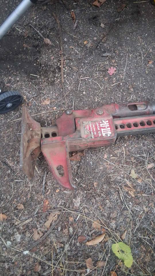 Hi-Lift Model HL-485 48" Jack Red w/Bolt-on Bumper Adapter in Brush, CO (photo 3) — photo 3