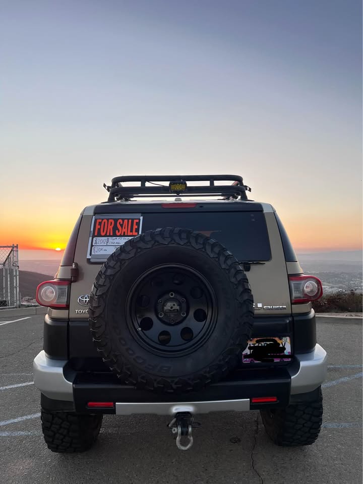 2012 Toyota FJ Cruiser 4WD – 4.88 Gears – 35s – Ironman Suspension – Rear Locker in Escondido, CA (photo 3) — photo 3