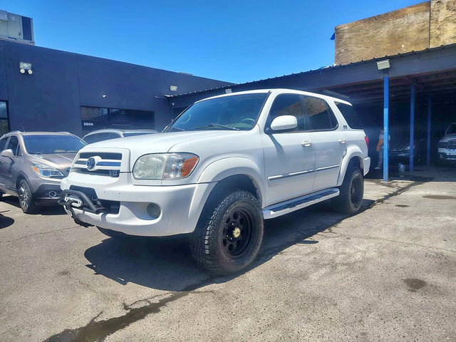 2005 Toyota Sequoia · SR5 Sport Utility 4D in Phoenix, AZ (photo 1)