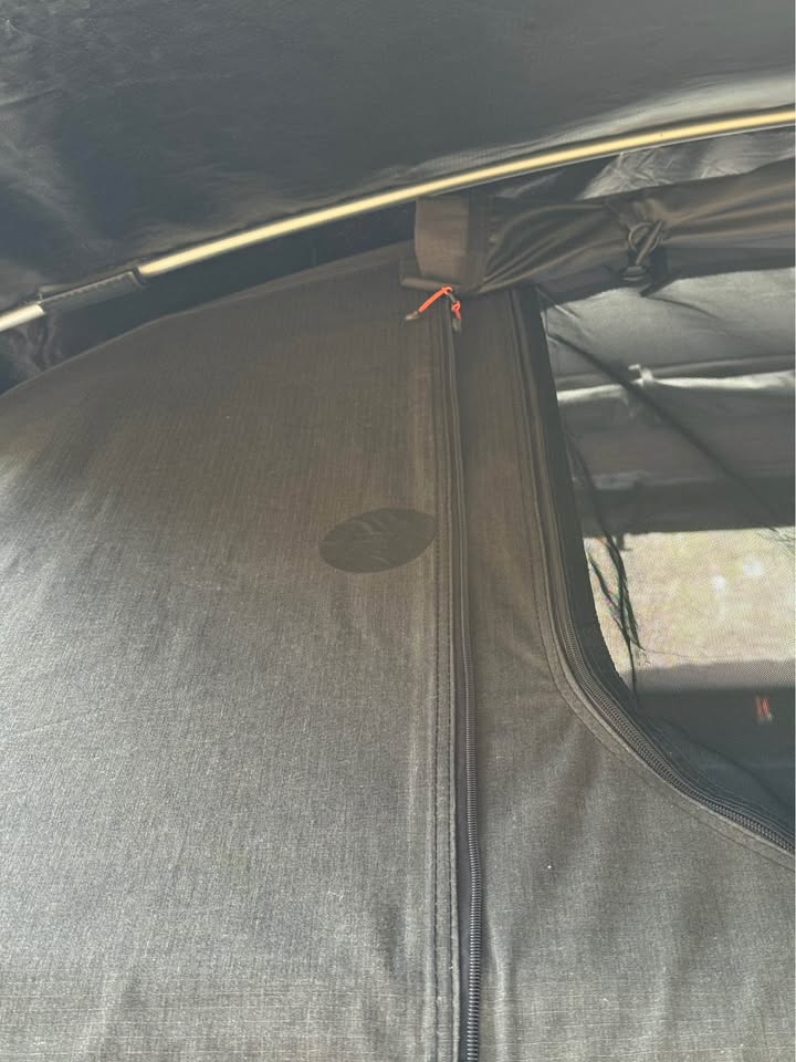 Rooftop Tent (RTT) - Roam Adventure - Vagabond XL 1.0 in Federal Way, WA (photo 4) — photo 4