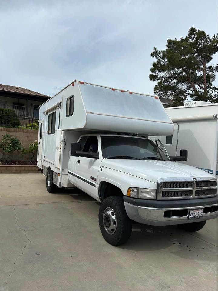 Truck camper for flatbed in Palmdale, CA (photo 2) — photo 2
