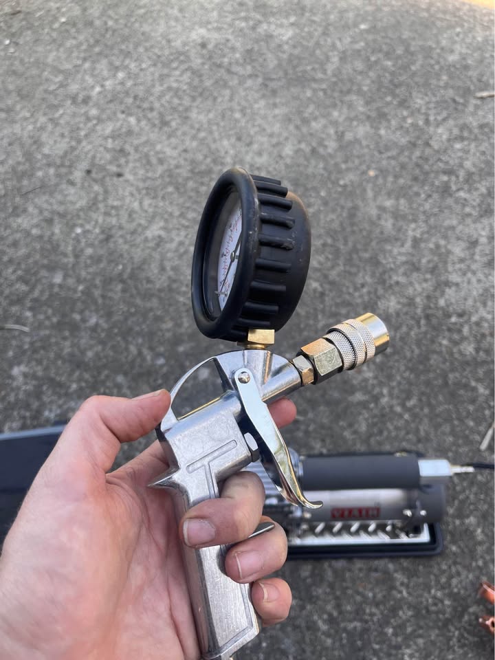 VIAIR 400p-RVS Automatic Portable Compressor (photo 6) — photo 6