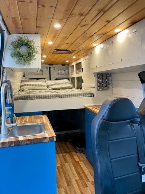 2018 Mercedes-Benz Sprinter 170" W.B. Van 3D — photo 3