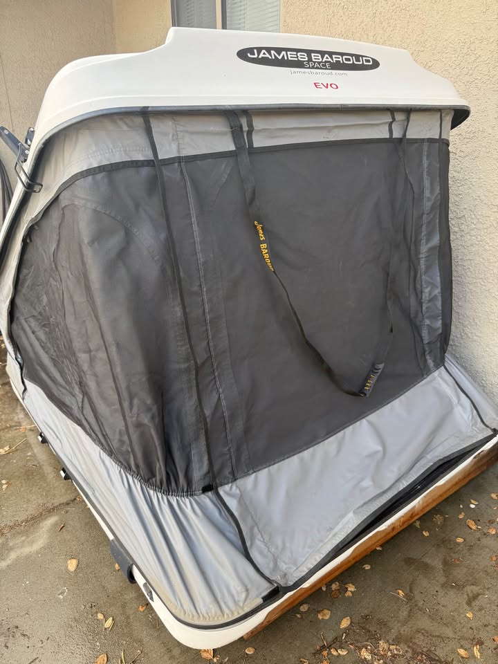 James Baroud rooftop tent in Temecula, CA (photo 5) — photo 5