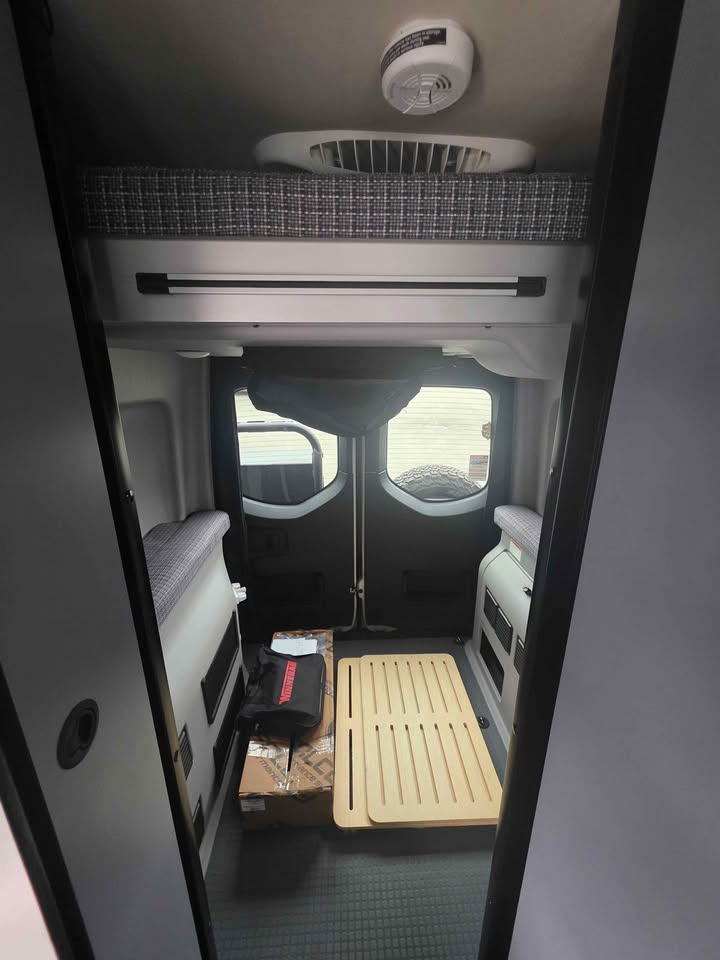 2024 Winnebago Revel 4x4 - LOADED with Upgrades (photo 9) — photo 9