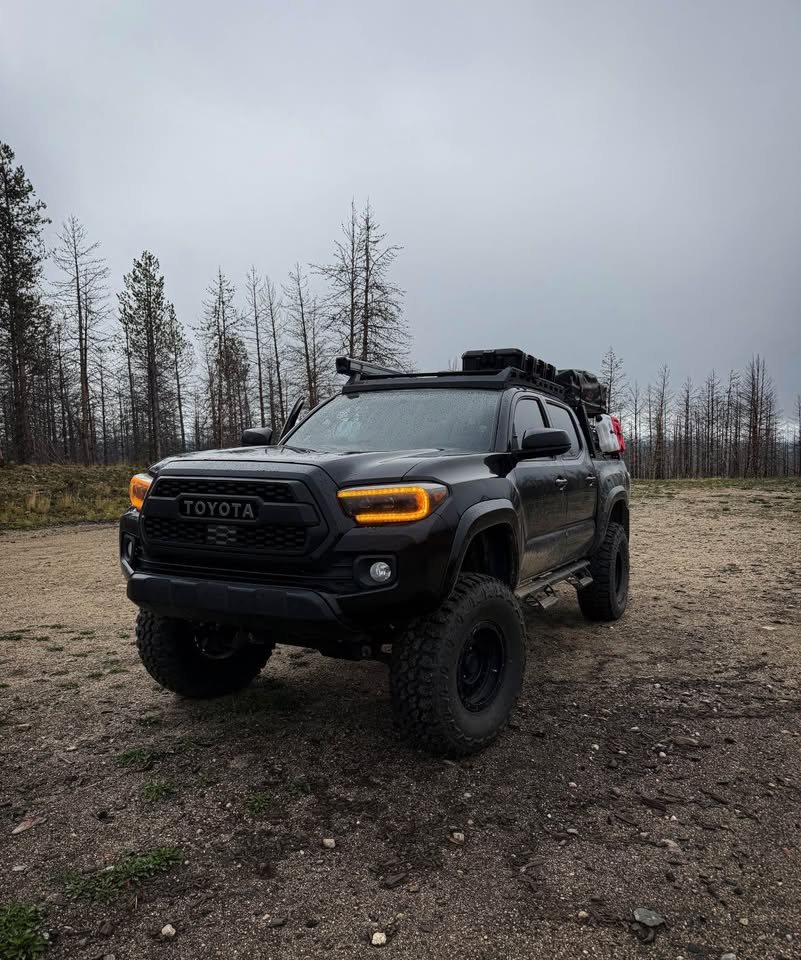 2017 Toyota Tacoma Double Cab · SR5 Pickup 4D 5 ft in Kansas City, KS (photo 2) — photo 2